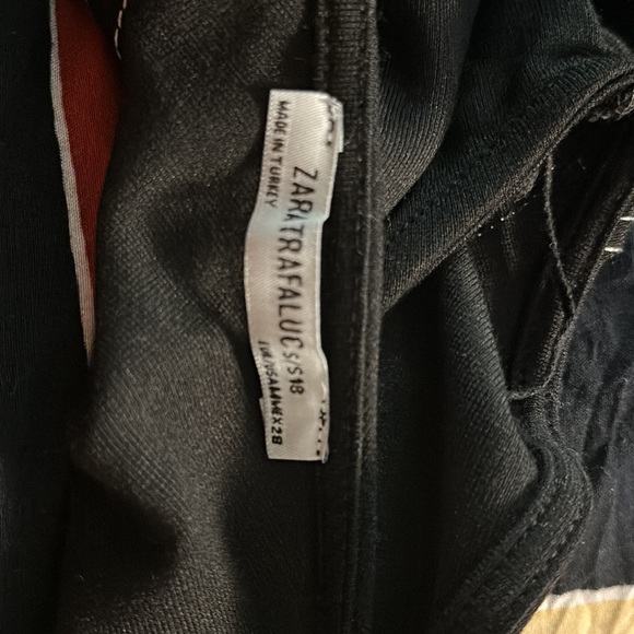 Black dress from Zara. Size is medium - Picture 3 of 3